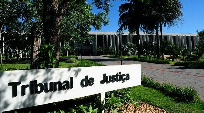Imagem de compartilhamento para o artigo Morador de Chapadão do Sul com ceratocone garante na Justiça direito a cirurgia não ofertada pelo SUS da MS Todo dia